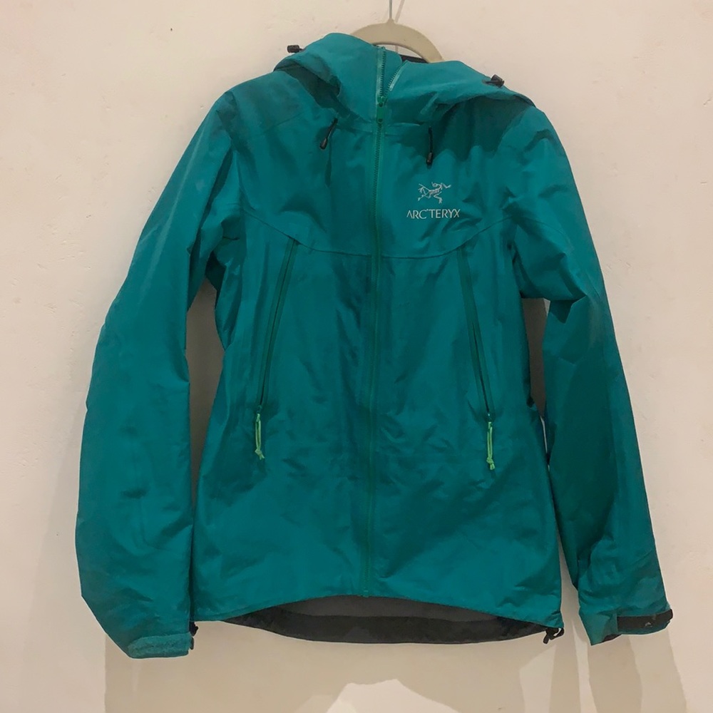 Arc’teryx Small Raincoat